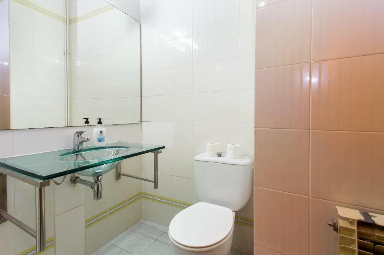 Friendly Rentals Rambla Flower Barcelona Apartment